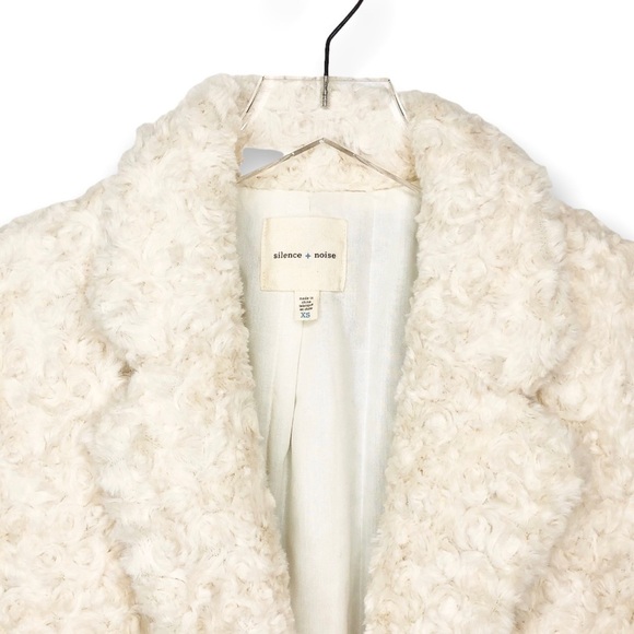 Urban Outfitters 3/4 Sleeve Cream Oversized Teddy Coat Sz XS - Picture 4 of 13